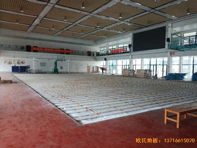 �V�����e���^�õ��ЌW(xu��)�\(y��n)��(d��ng)ľ�ذ尲�b����