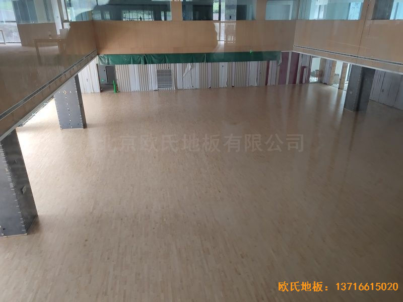 ����26̖���̄ս����w��ľ�ذ尲�b����
