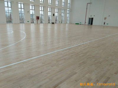 �㽭�؎Xʯ���^����С�W(xu��)�@���^�w��ľ�ذ尲�b����